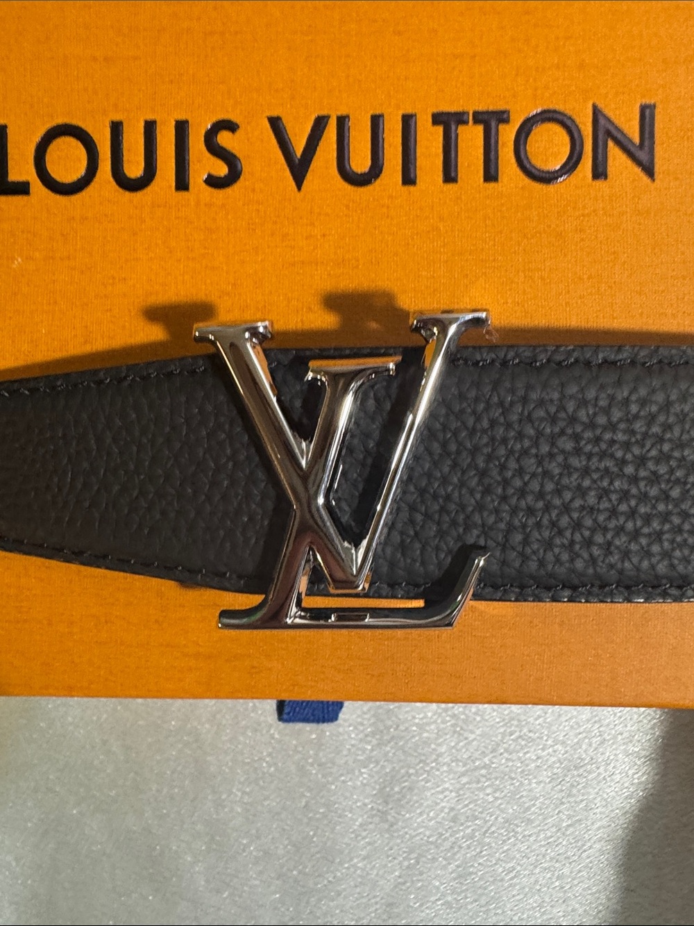 Louis Vuitton belt featuring a polished silver-toned LV initials buckle🔥New! - Picture 3 of 11